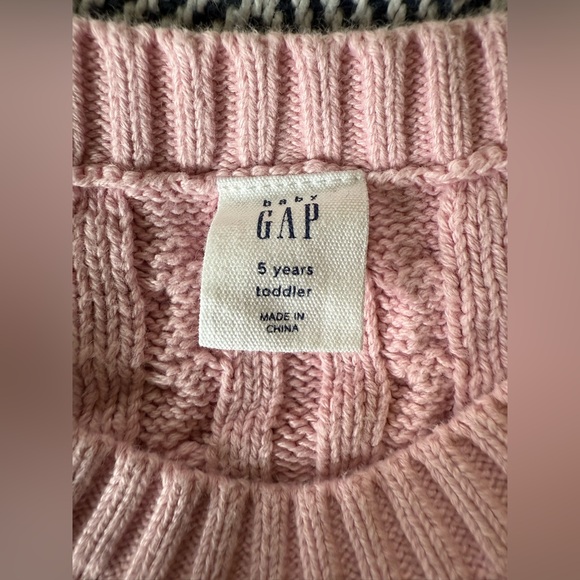 Baby GAP Cable Knit Sweater – Pink – Size 5T - Picture 2 of 4
